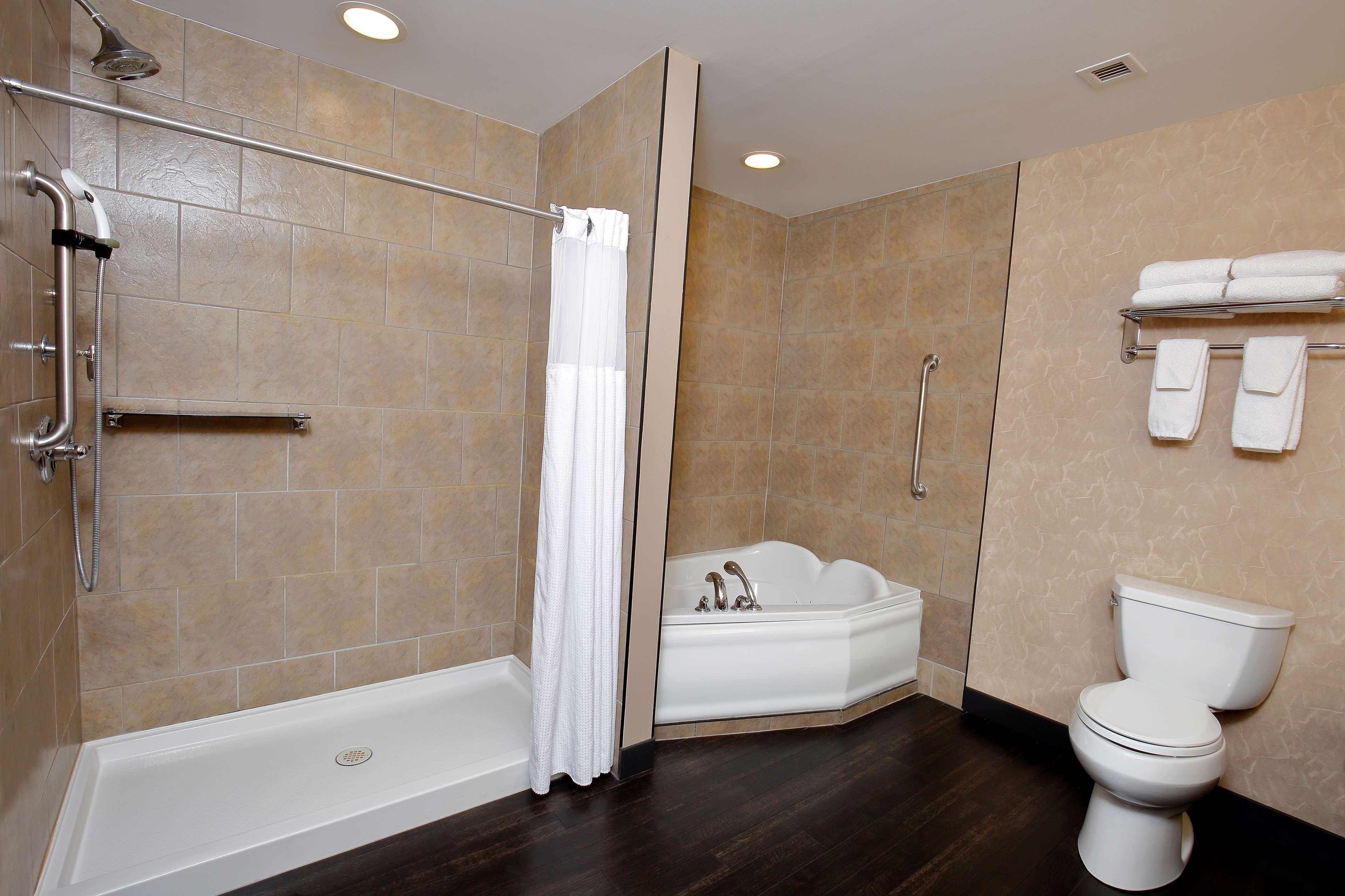 ססקאטון Best Western Blairmore מראה חיצוני תמונה