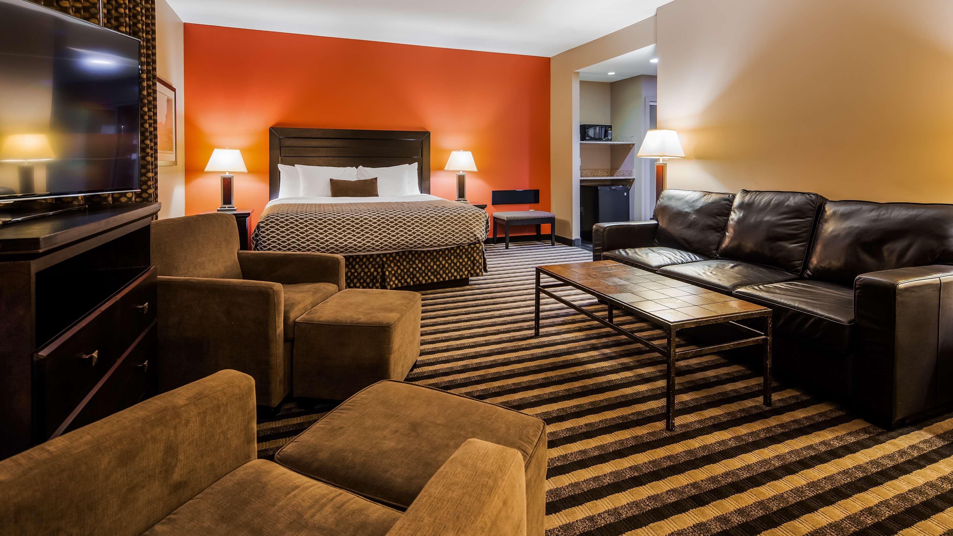 ססקאטון Best Western Blairmore מראה חיצוני תמונה