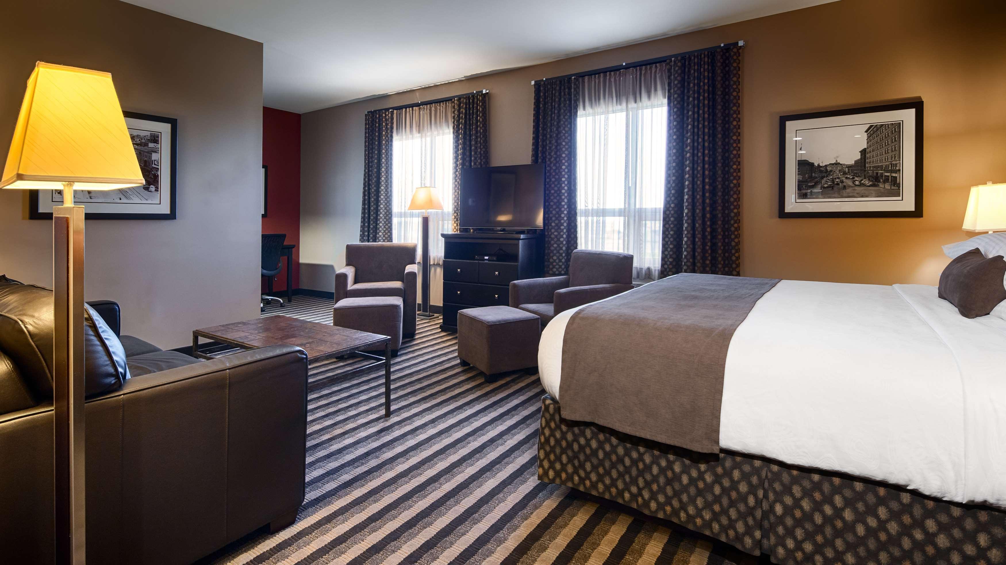 ססקאטון Best Western Blairmore מראה חיצוני תמונה