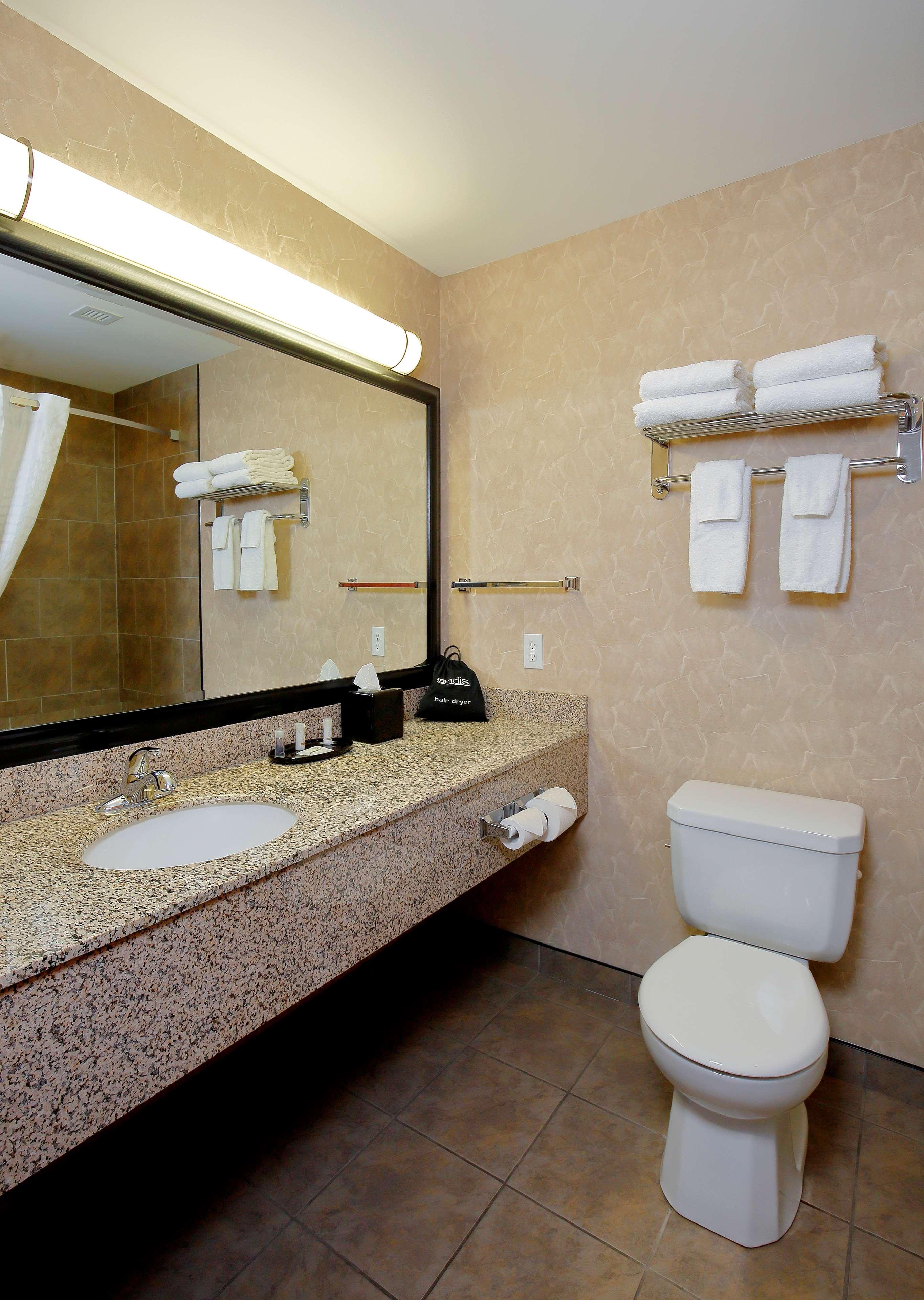 ססקאטון Best Western Blairmore מראה חיצוני תמונה