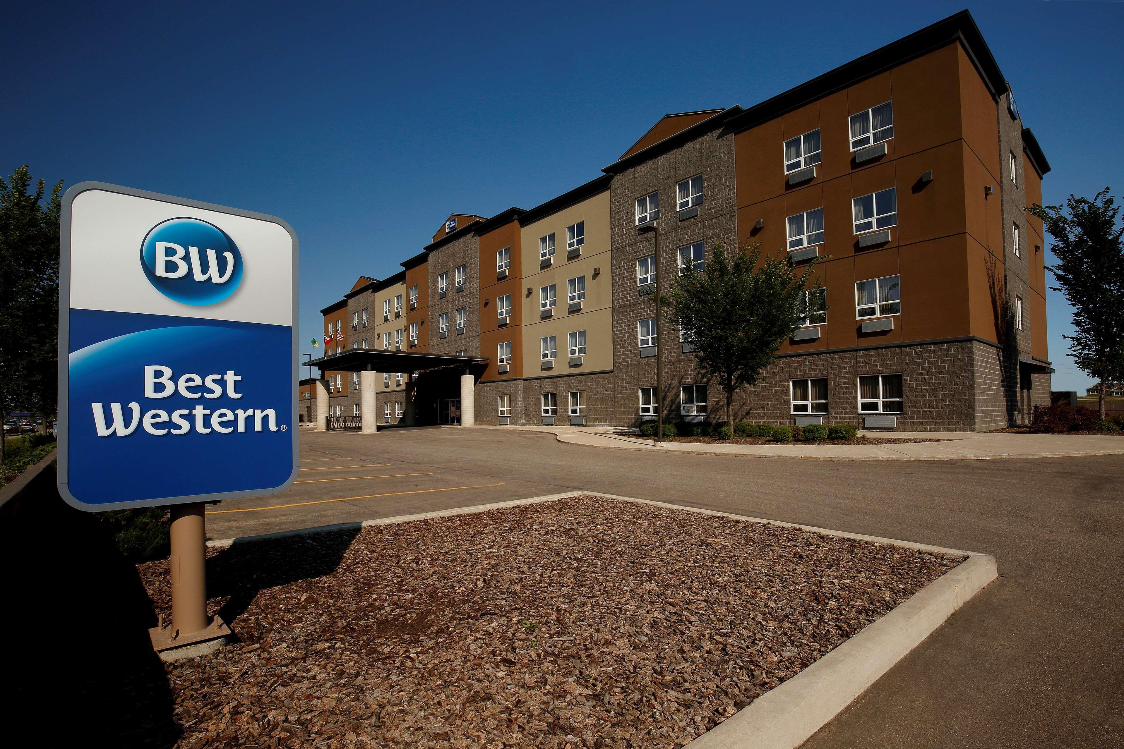 ססקאטון Best Western Blairmore מראה חיצוני תמונה