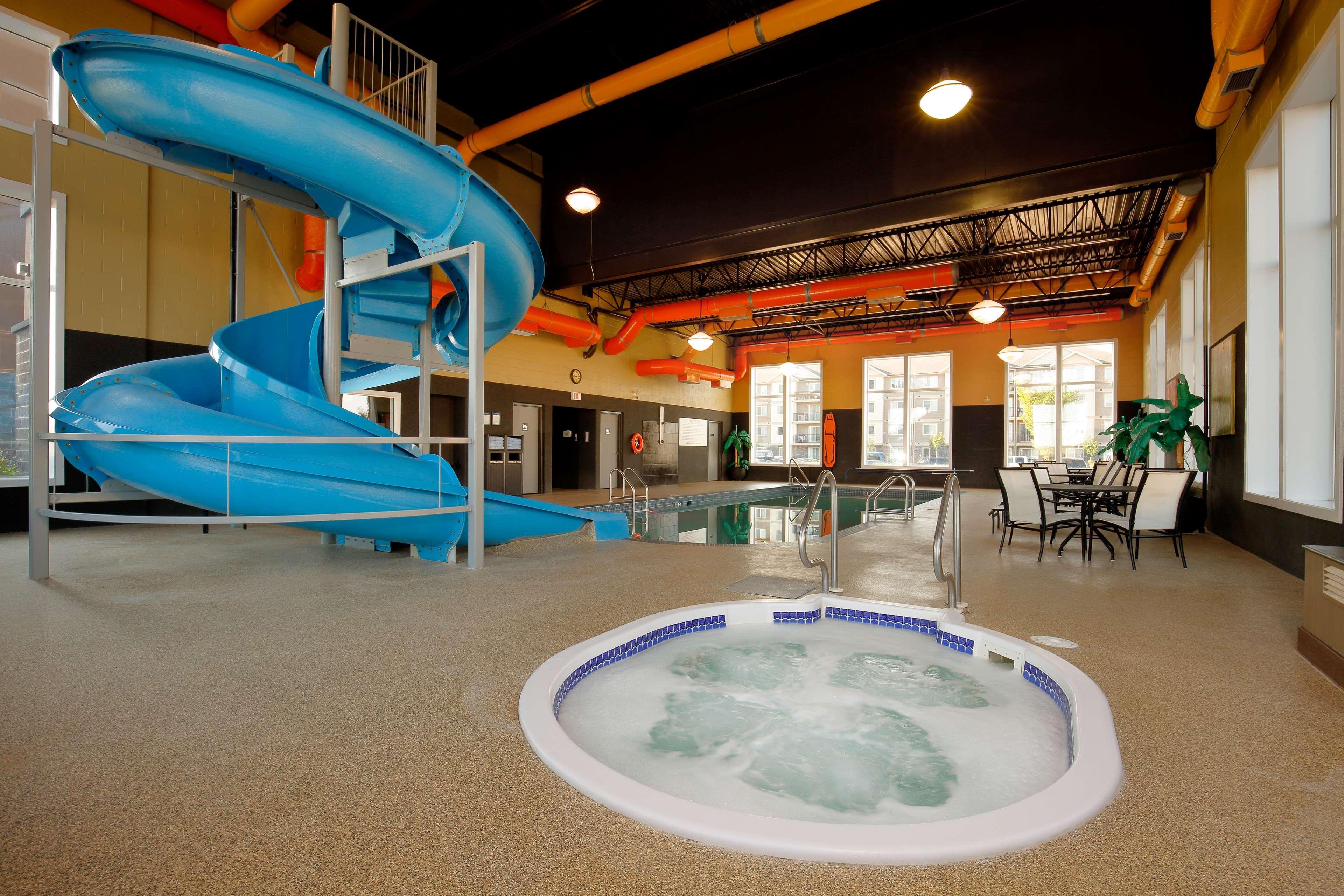 ססקאטון Best Western Blairmore מראה חיצוני תמונה