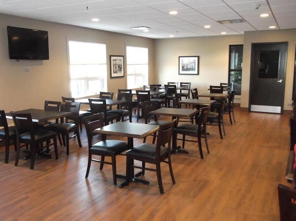 ססקאטון Best Western Blairmore מראה חיצוני תמונה